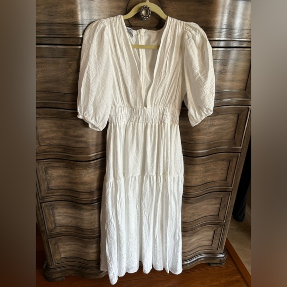 White puff sleeves dress - Picture 6 of 6